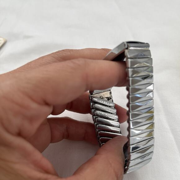 Stretch bangle Bracelet for men, Photograph Holder, British, engraved "Richard" - Picture 6 of 13